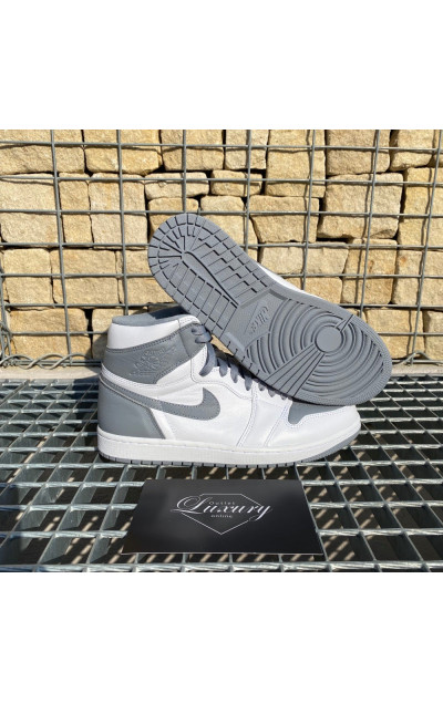 Air Jordan 1 High OG Stealth