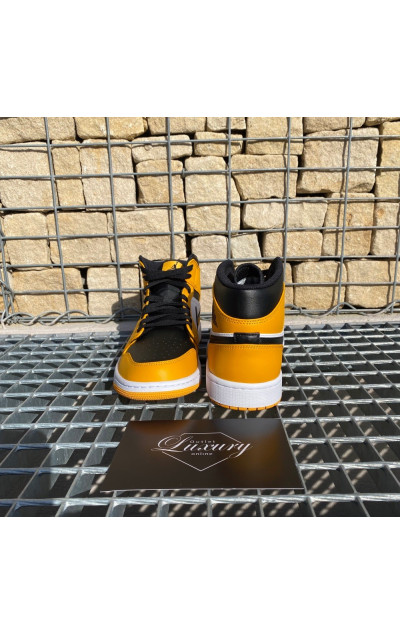 Air Jordan 1 Mid Taxi
