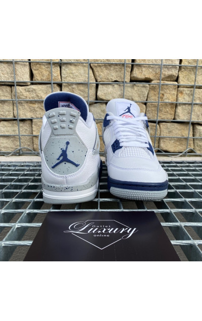 Air Jordan 4 Retro Midnight Navy