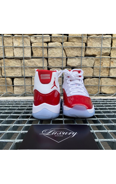 Air Jordan 11 Retro Cherry 2022