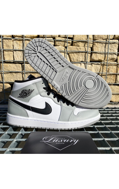 Air Jordan 1 Mid Light Smoke Grey
