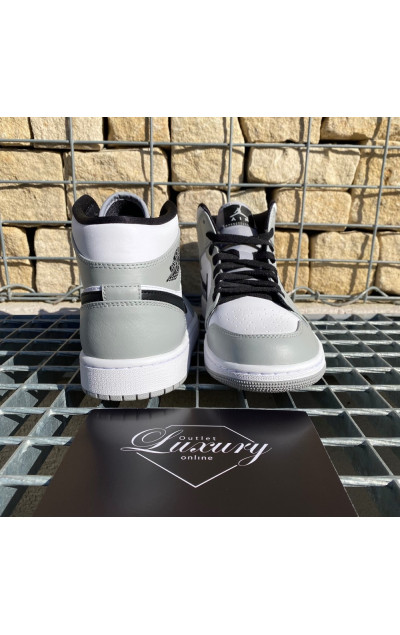 Air Jordan 1 Mid Light Smoke Grey