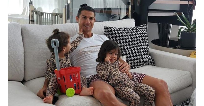 Cristiano Ronaldo na ostrově Madeira vybaven Gianni Kavanaghem